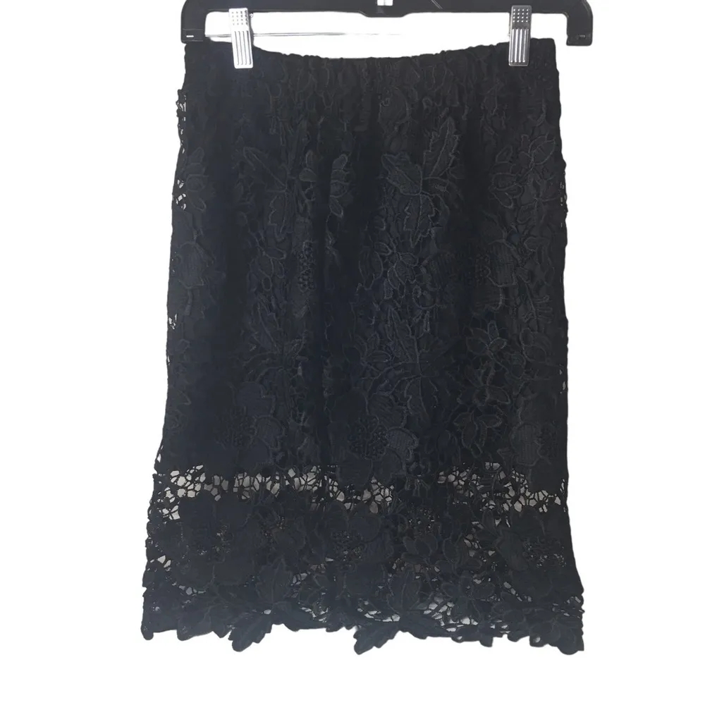 New Sans Souci Black Cut Out Floral Lace Pencil Skirt Size Medium - Image 2