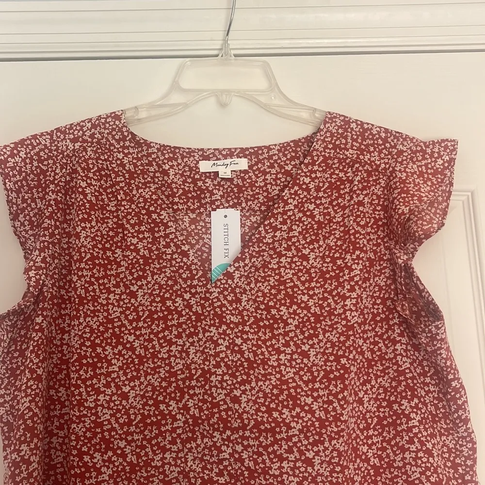 NWT Monday Fun Flutter Sleeve Blouse Size M - Image 2