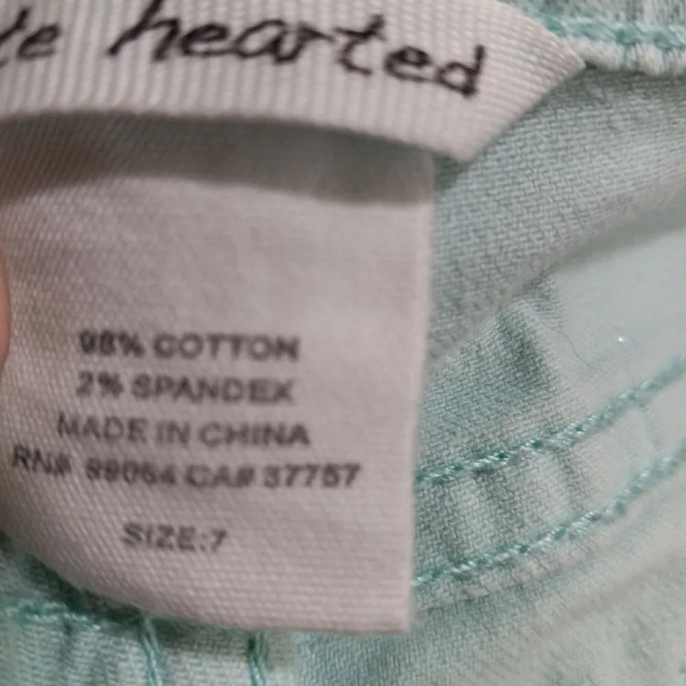 Billabong 7 30 Lite Hearted Ocean Foam Aqua Blue Raw Hem Distressed Jeans Shorts - Image 5