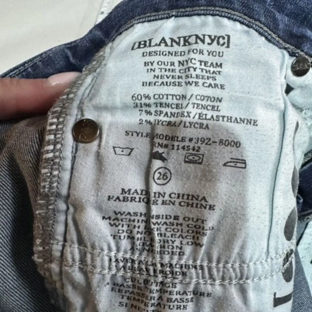 Blank NYC Roll Over Cuffed‎ Jean Shorts size 26 medium wash - Image 6