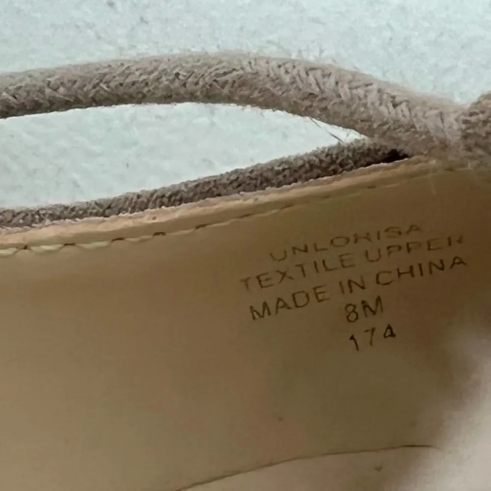 Unisa neutral tan beige ankle tie up faux suede pointed toe flat shoes size 8 - Image 7