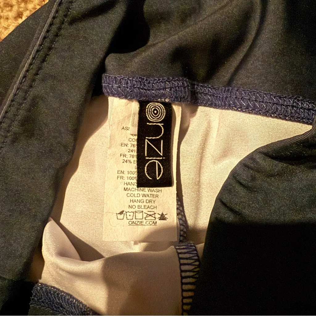 Onzie‎ Pebble Blue Tie Dye Midi High Rise Ankle Leggings Sz L NEW - Image 5