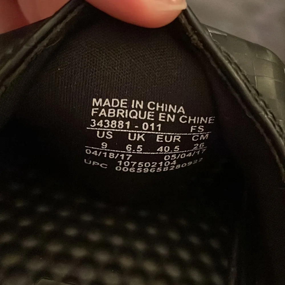 Women’s Nike slides - Image 3