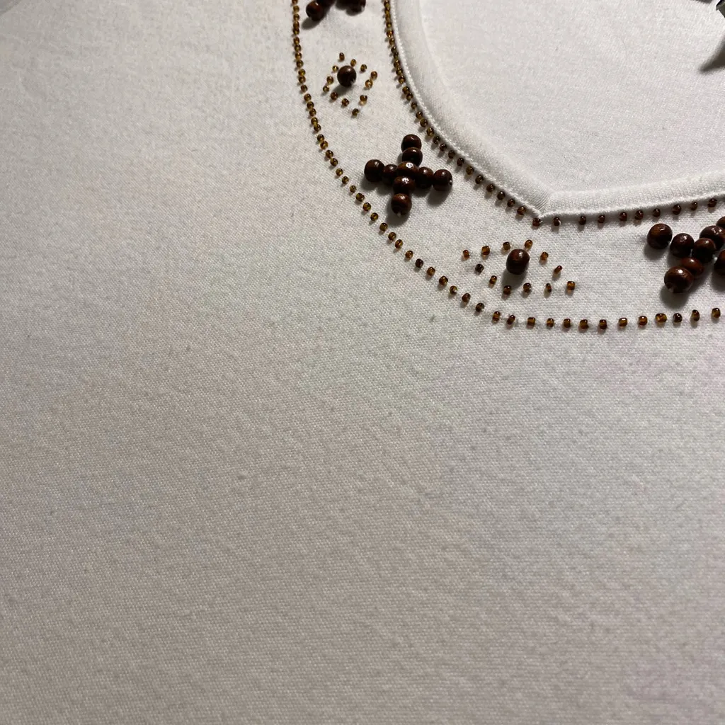 Classic Elements White Cotton Tee with Wood & Glass Beads V Neck Top XL (18) - Image 3