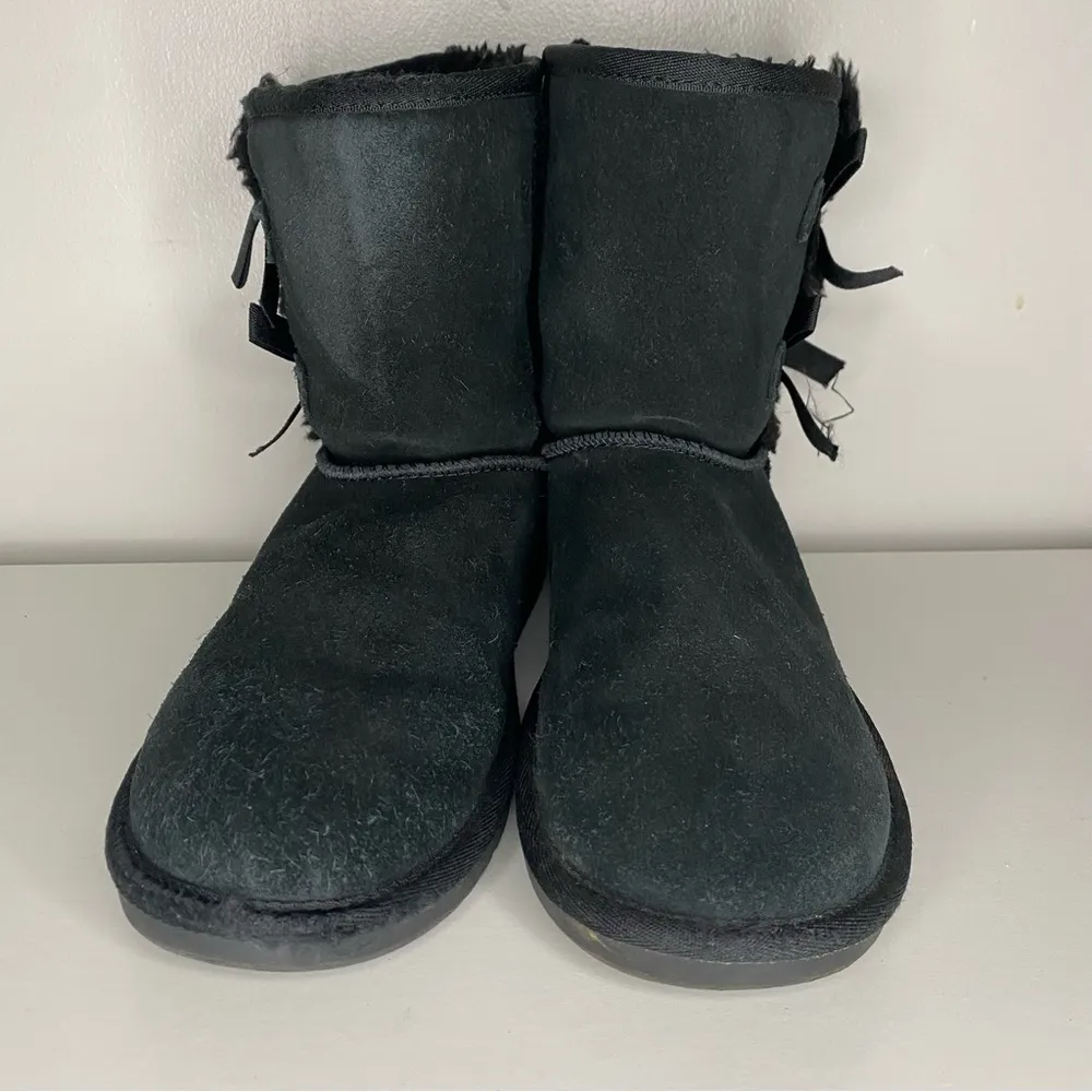 Koolaburra By Ugg Victoria  Style 1019372 Black Boots, US 5-Side Bows - Image 2