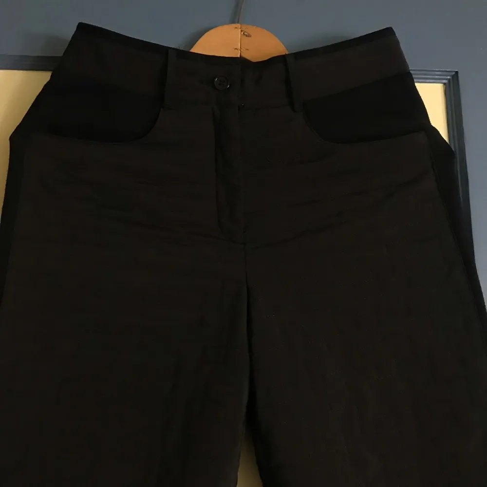 28 high rise Silk quilted capris pants - Image 7