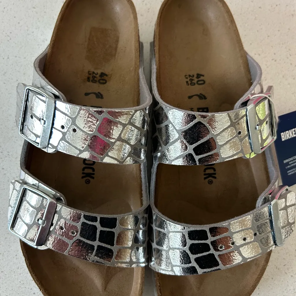 BIRKENSTOCK Arizona Gator Gleam Silver Size 40 US 10 Narrow Fit - Image 4