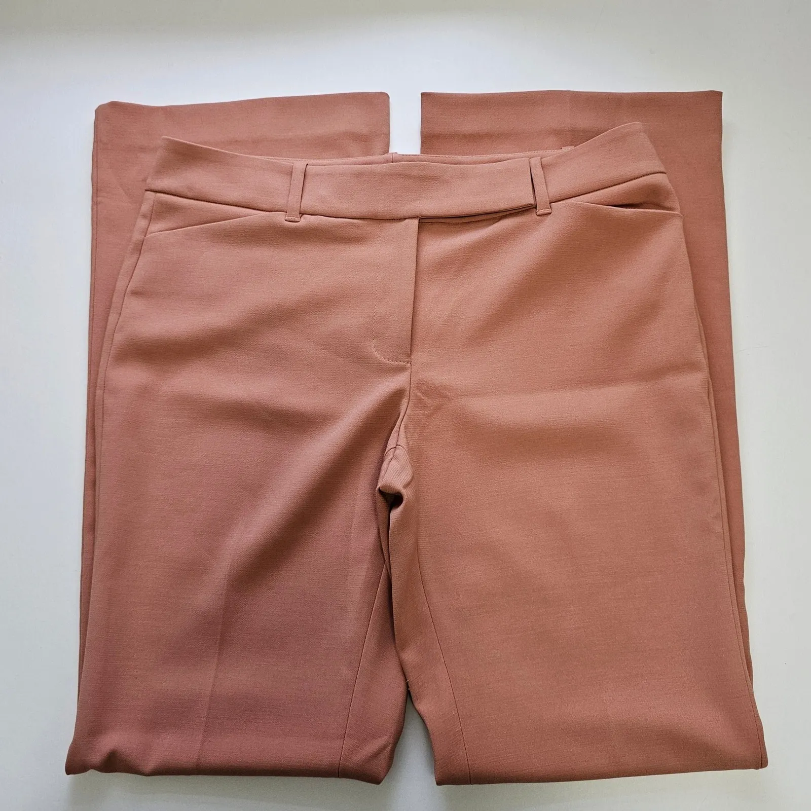 WHBM Flare Leg High Rise Pants Rosy Mauve Size 10 City Chic Minimalist Retro - Image 4