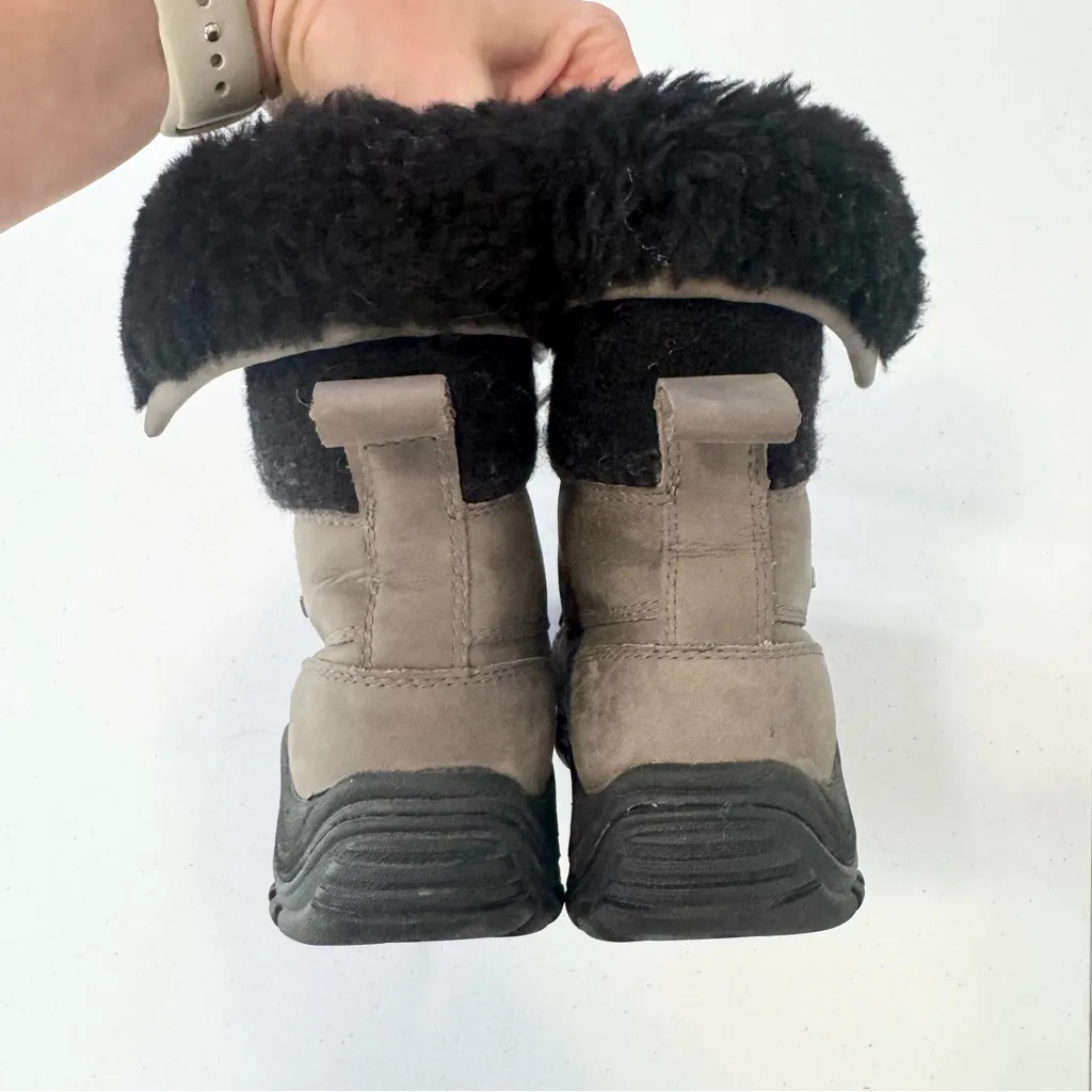 LIKE NEW UGG Adirondack II Waterproof Snow Boots – Women’s 5 Charcoal Gray - Image 8