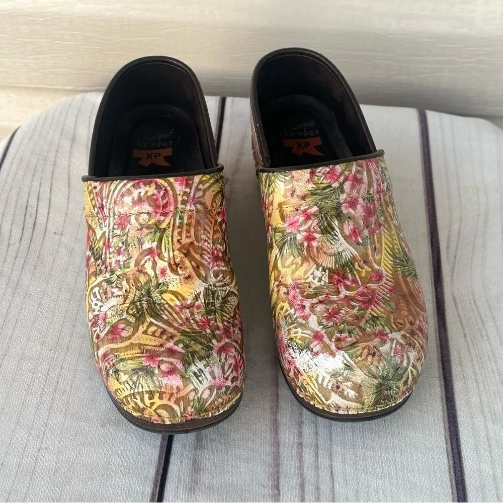 Dansko XP Professional Clogs Floral Multicolor Shoes Women's EU 39 Comfort Nurse - Image 2