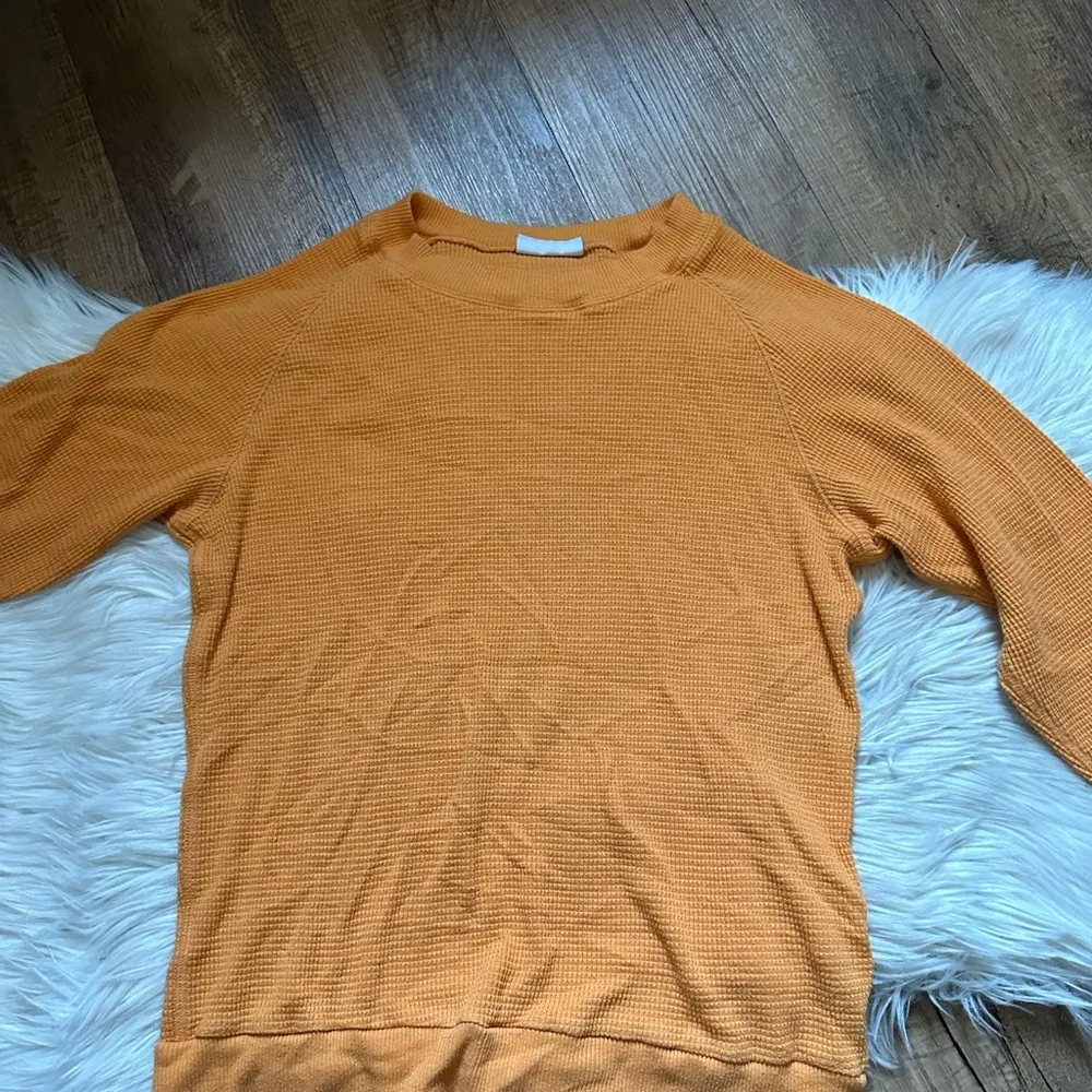 Aritzia  TNA Waffle Long Sleeve Top - Image 3