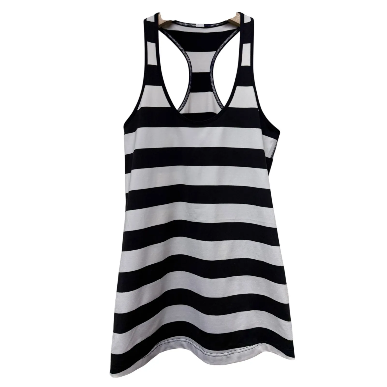 Lululemon Tank Top Women Sz 8‎ Cool Racerback Black White Stripe Athletic Gym - Image 3