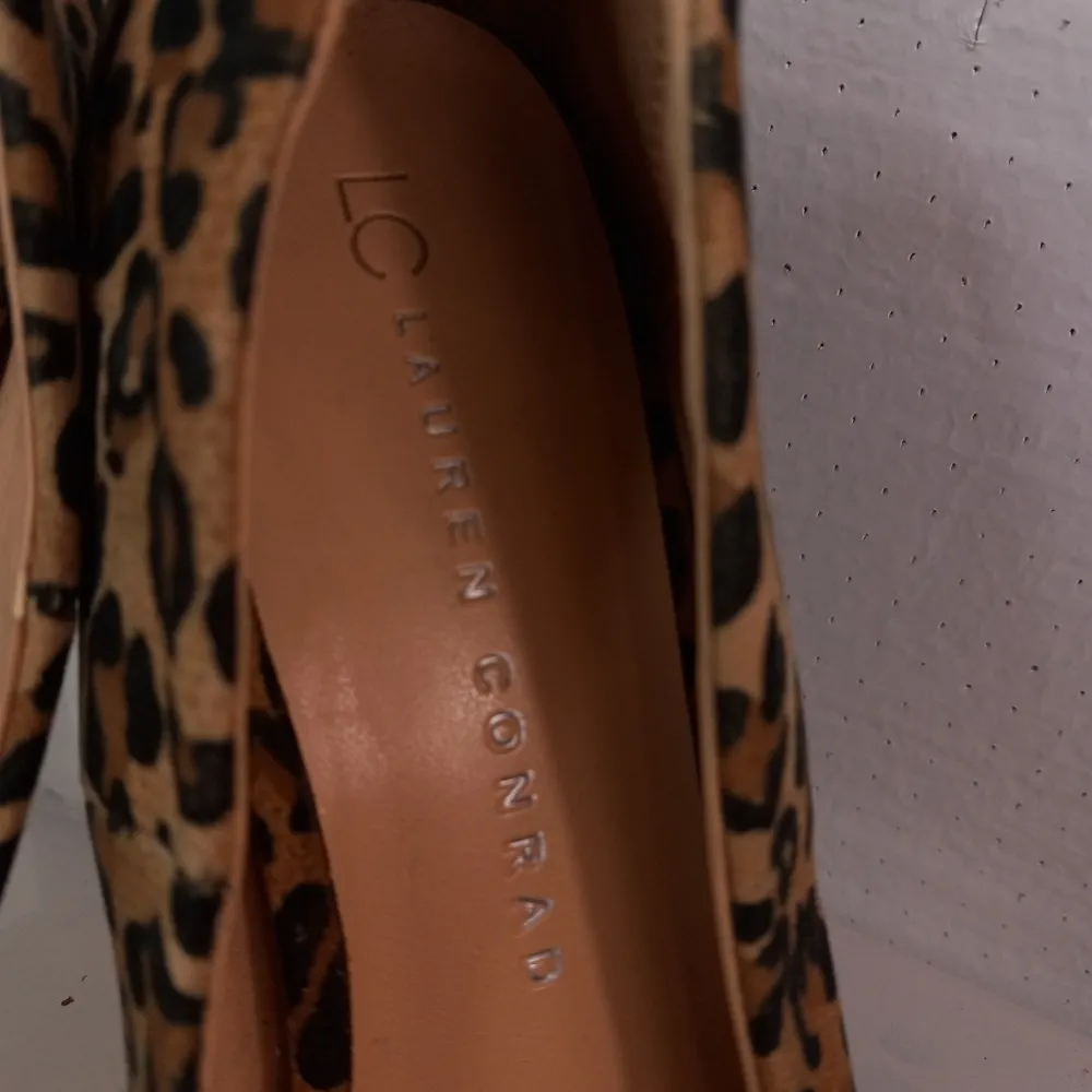 Lauren Conrad 8  Leopard Print Women's Heels - Image 5