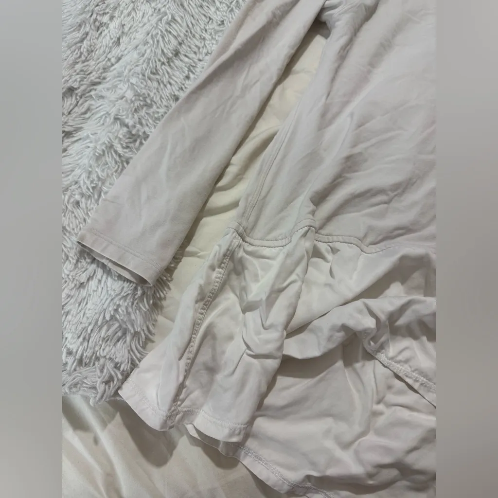 Lululemon women’s long sleeve - Image 3