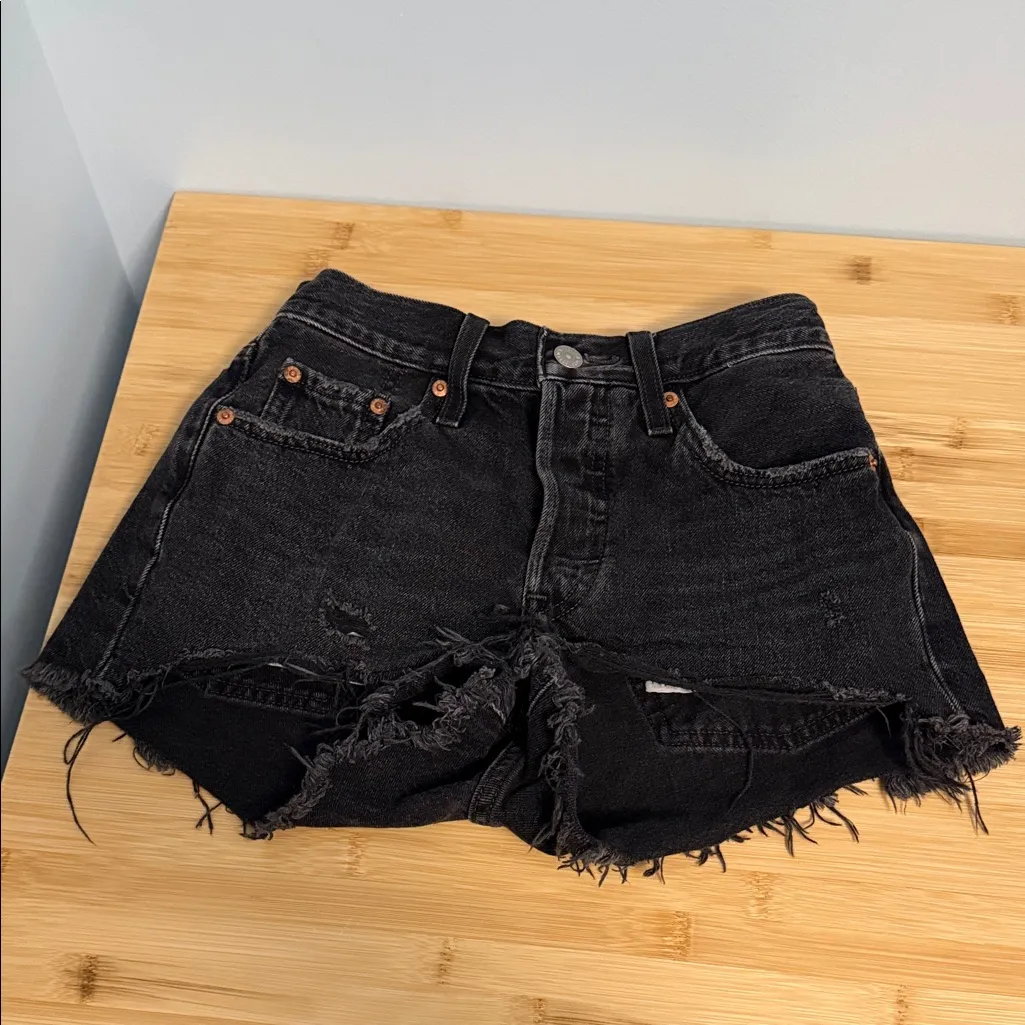 Levi's 501 24 Waist Women's Teen Girl Black Distressed Button Fly Denim Shorts - Image 4
