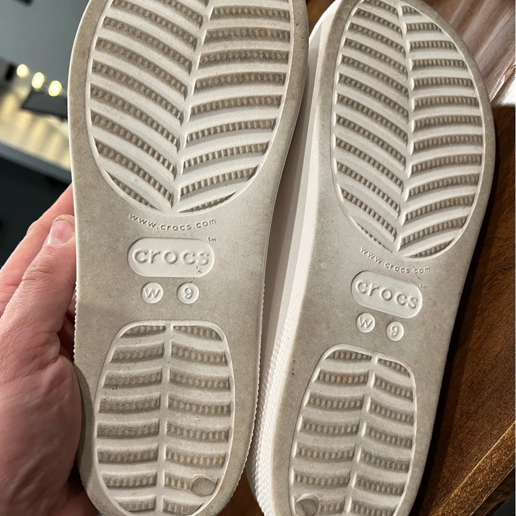 Crocs White Sandals Classic Platform Slides Beach Womens Size 9 - Image 6