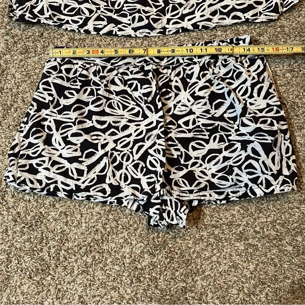 KATE SPADE Sunglasses Prints Top and Skorts Set - Image 13
