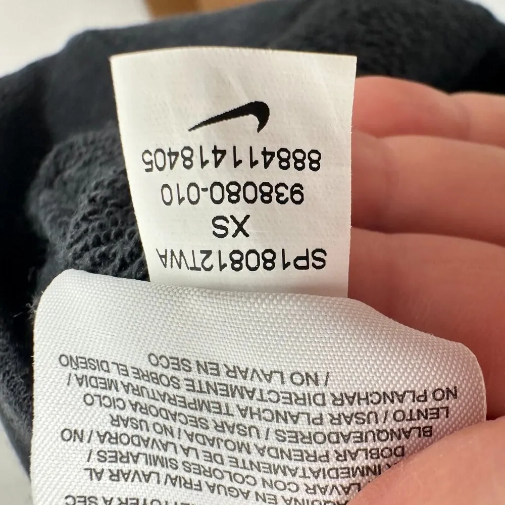 Nike Women's Size XS Black Crewneck‎ Sweatshirt Logo Pockets Casual Outdoors - Image 3