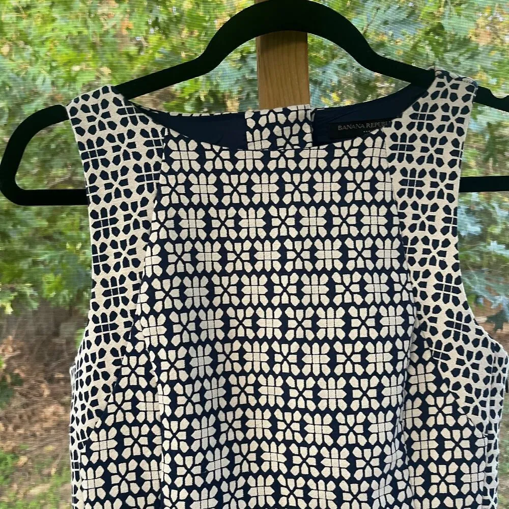 Banana Republic Mini Dress Navy And White Jacquard Cool Combo Size 2P - Image 5