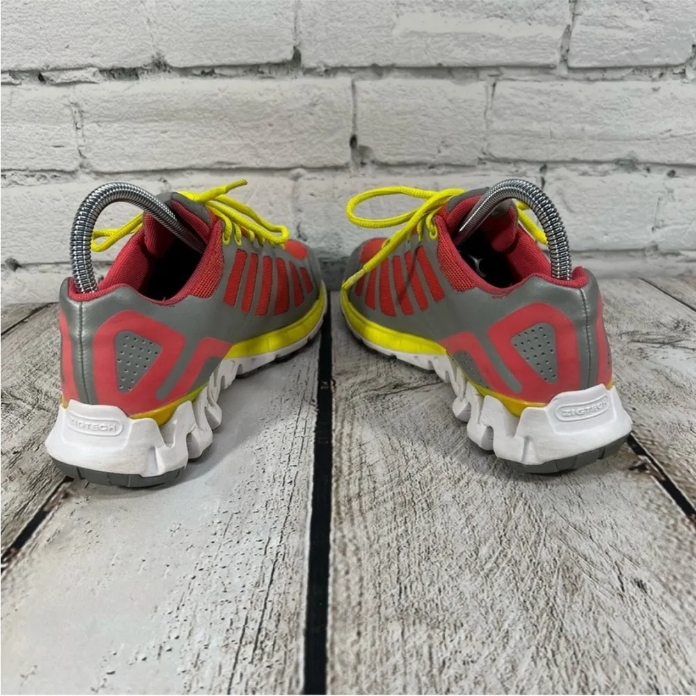 Reebok Women's Zigtech Running Shoes Size 6 - Image 6