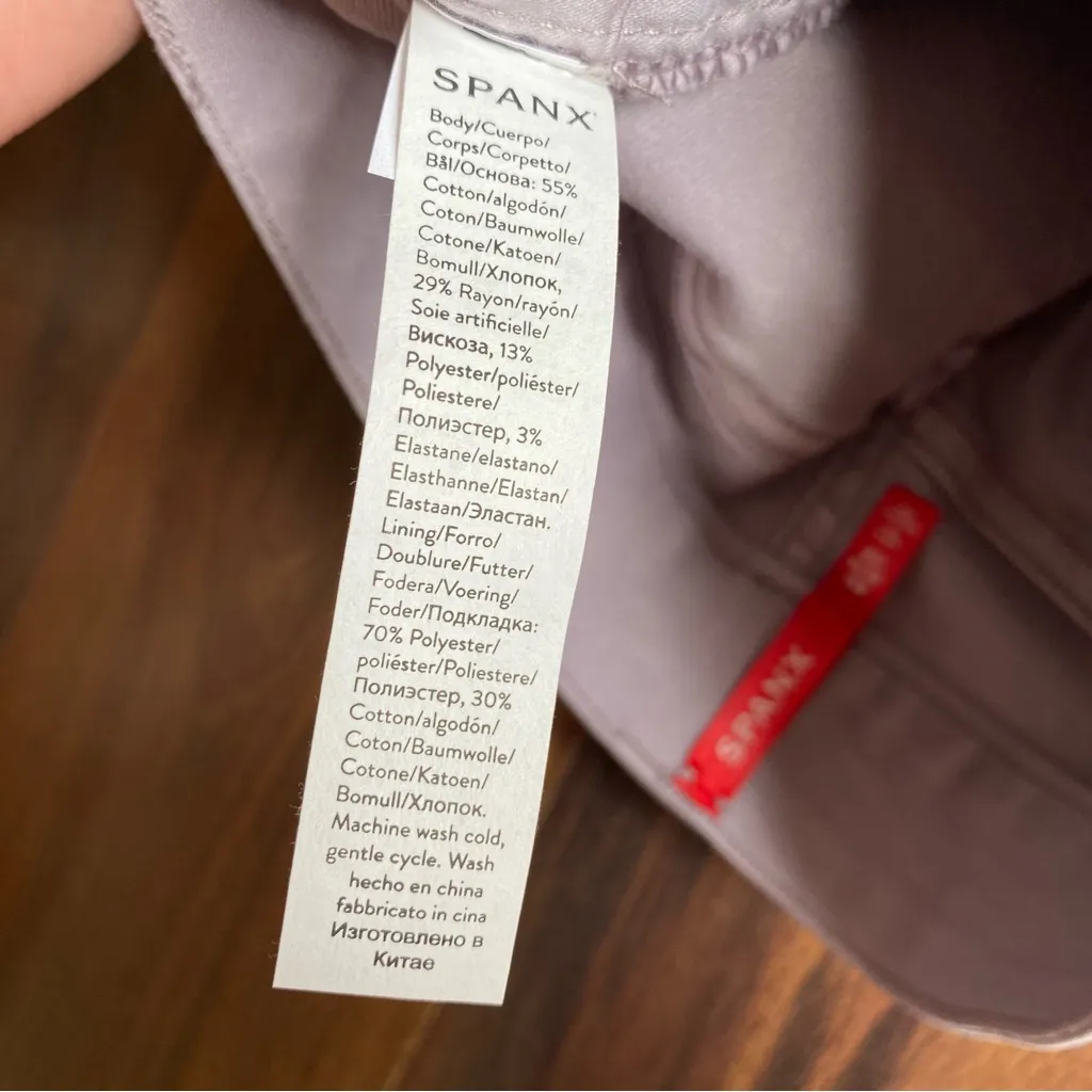 Spanx 5” Stretch Twill Short in Light Orchid - Image 5