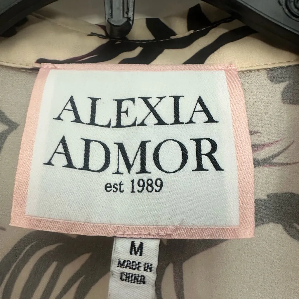 Alexia Admor Lori Top In Oat Floral Size Medium Button Front FLAW - Image 4