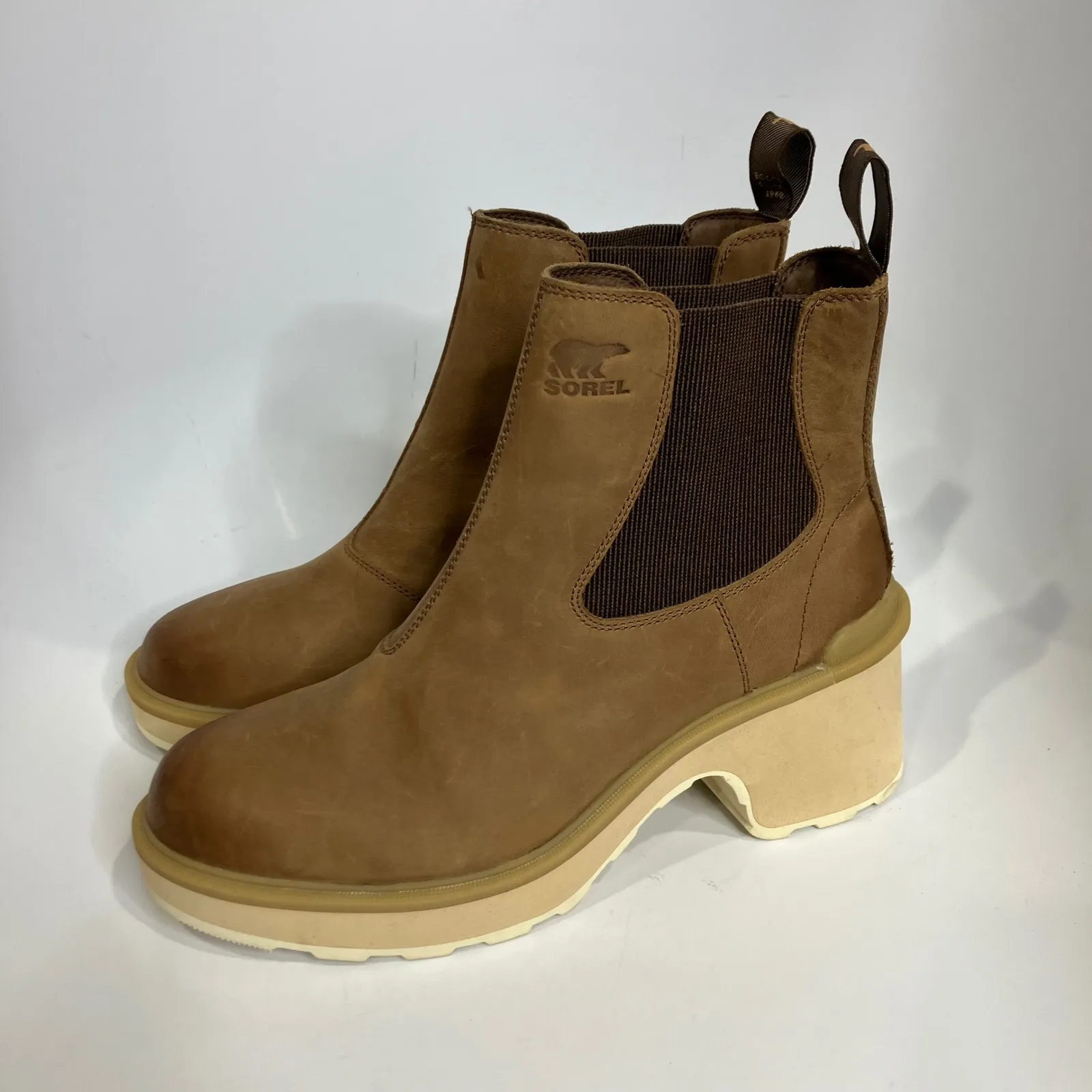 Sorel Hi-line heel waterproof Chelsea boots tan leather women's size 10 trendy - Image 8