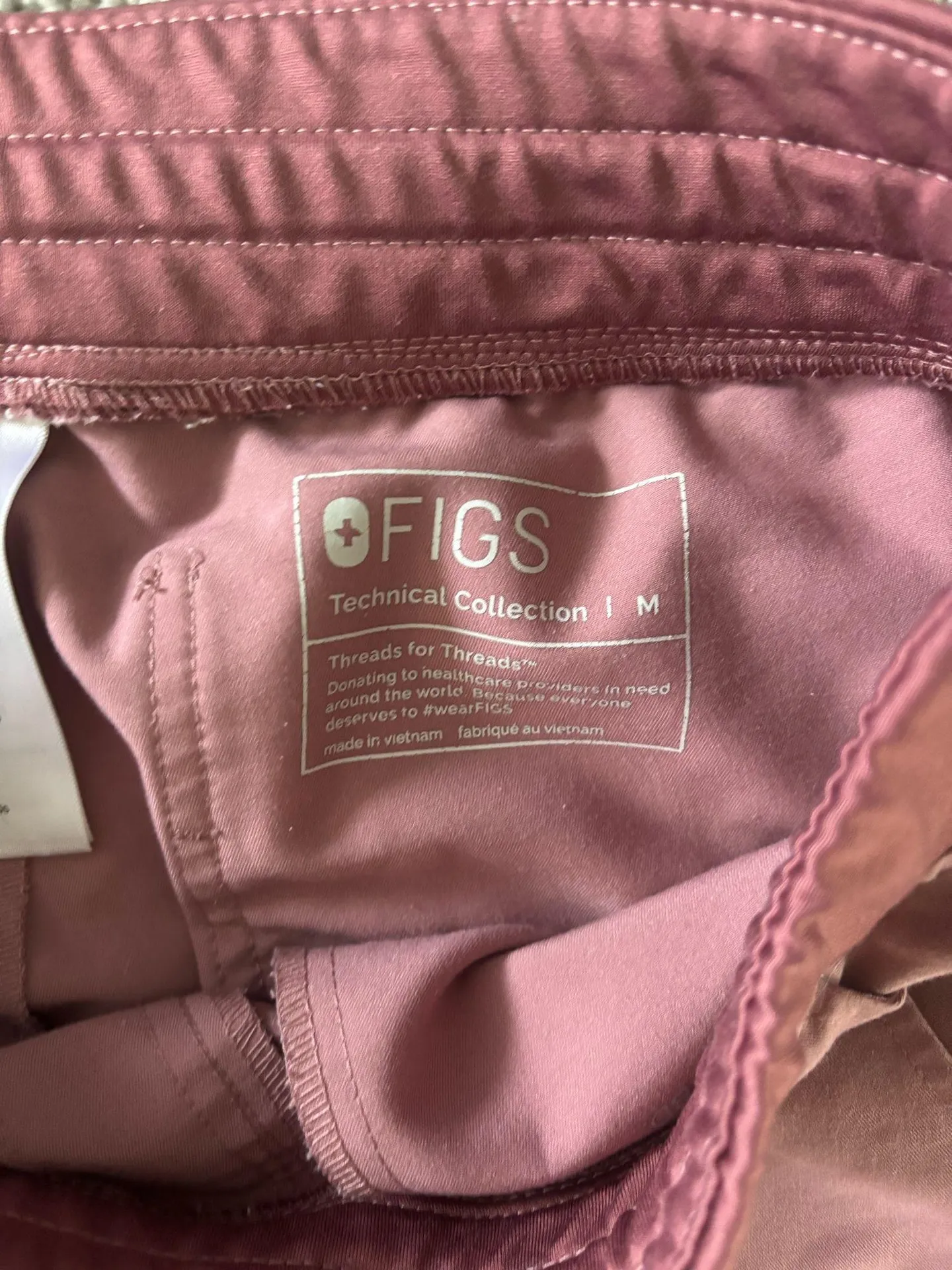 FIGS Scrubs - Image 4