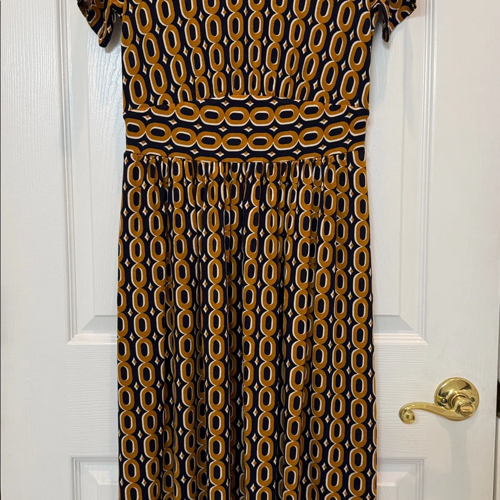 Boden Thea Short Sleeve Jersey Dress in Ochre Chain Size 4 Gold - Image 6