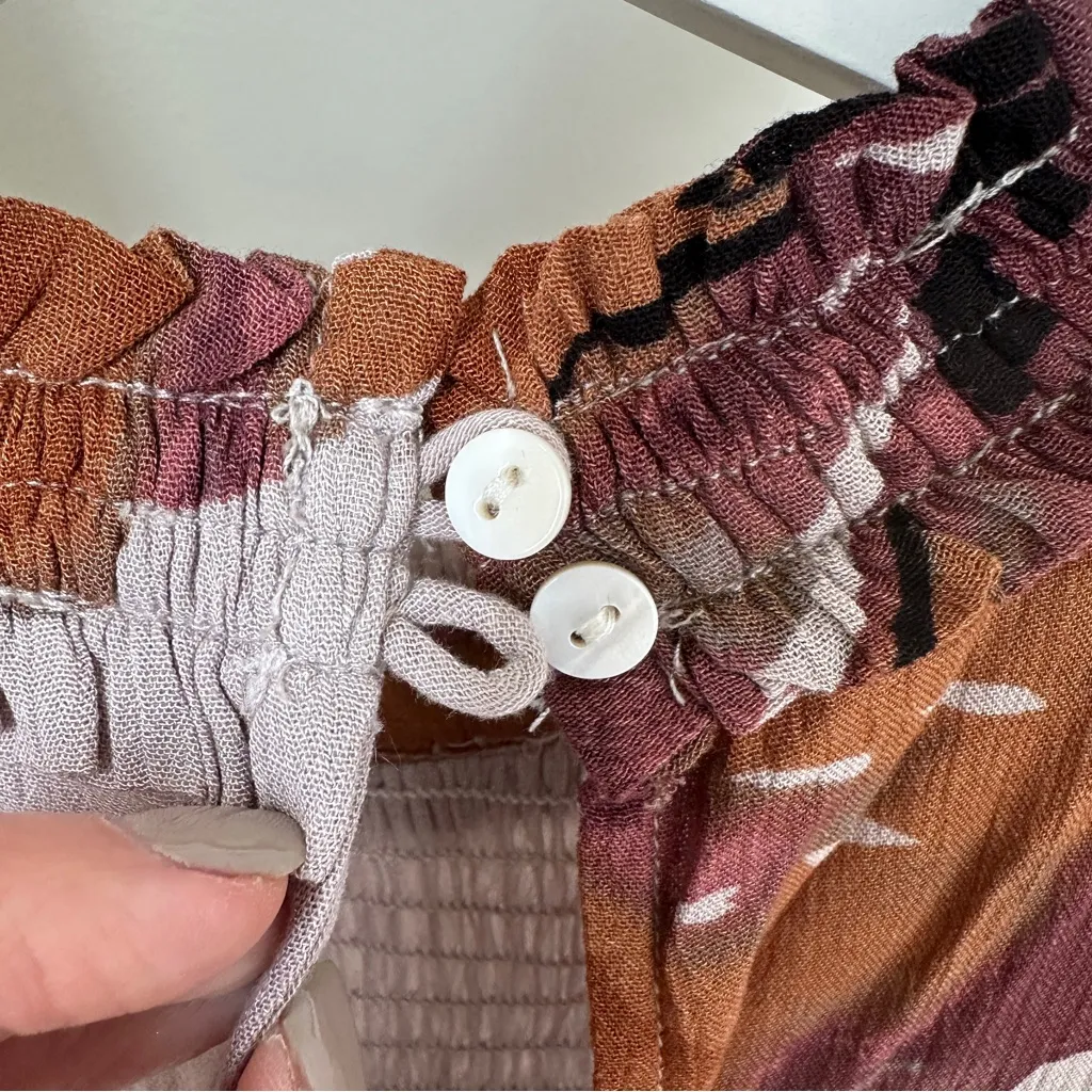 Entro Mauve Floral Ruffle Cold Shoulder Blouse Size Large - Image 4