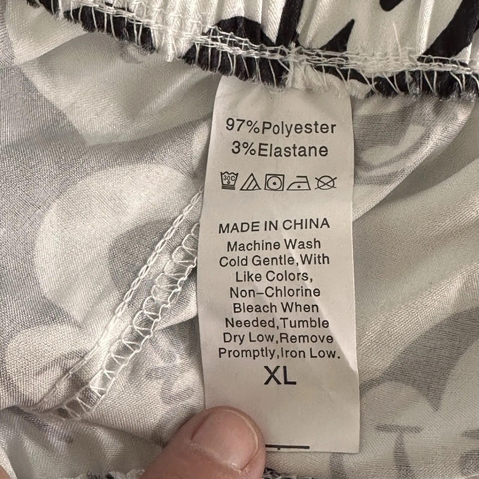 Mickey Mouse Pajama Set Women's Size XL Black/White Shorts andTop Sleepwear White - Image 11