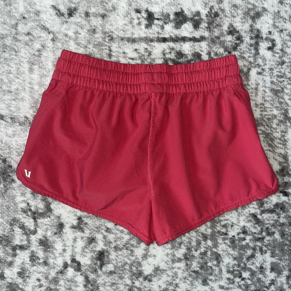 Vuori Clementine Shorts in Sierra Red Coral - Image 2
