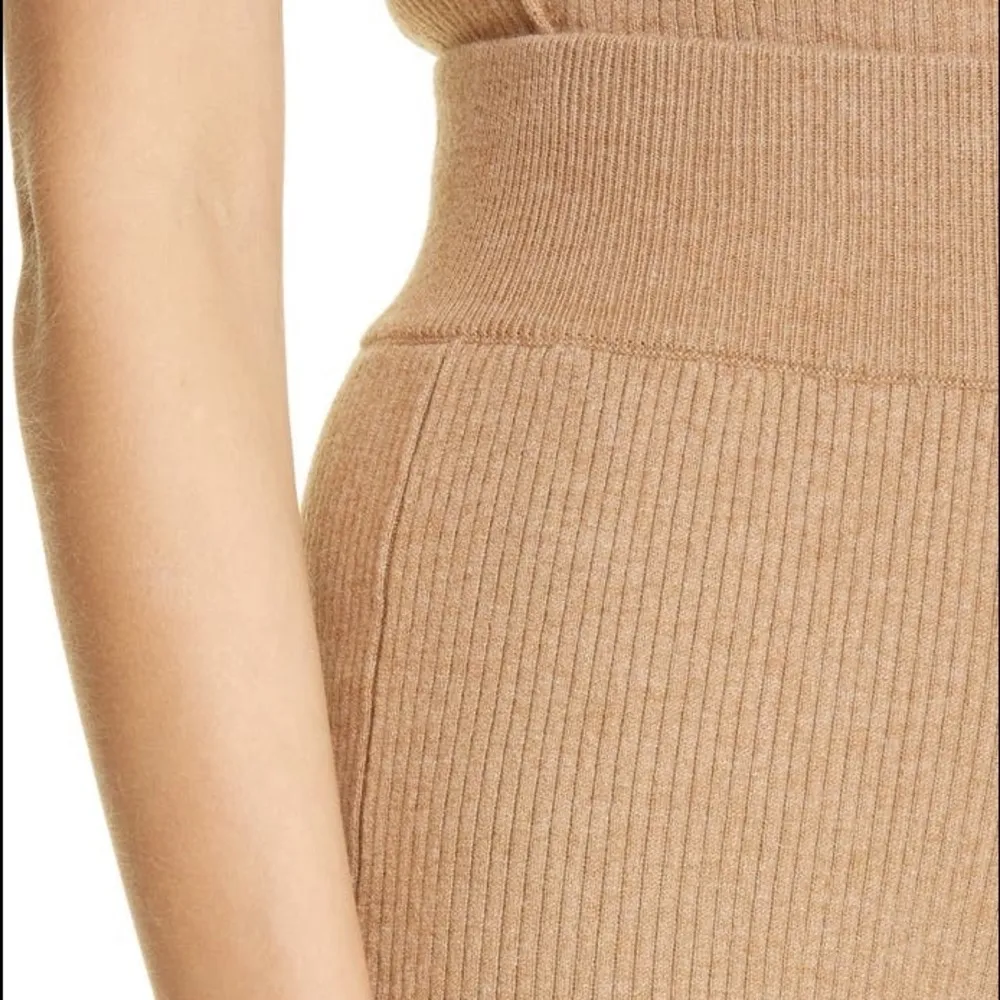 Frame‎ Rib Sweater Bike Short in Cafe Au Lait - Image 4