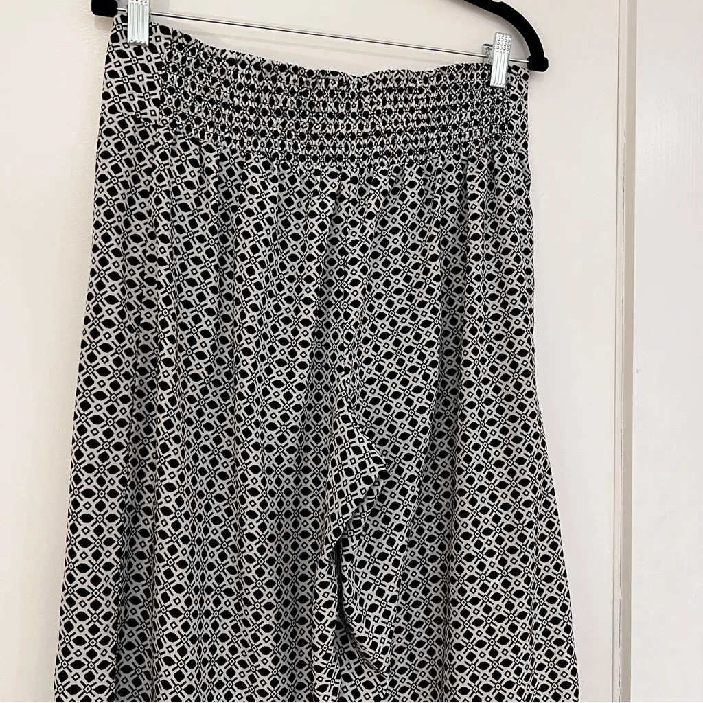 Bar III  Monochrome Geometric Pants - Image 5