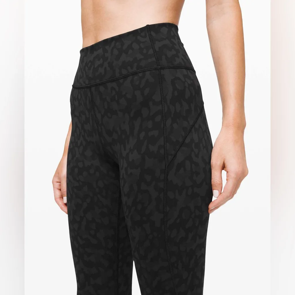 Lululemon In Movement Tight 25" *Everlux Formation Camo Deep Coal Multi (Size 2) - Image 4