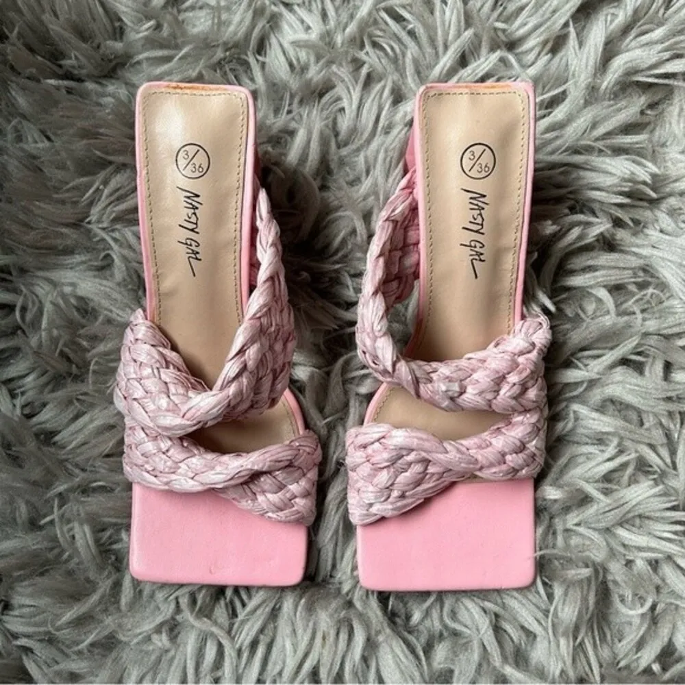 Nasty Gal Raffia Asymmetrical pink braided chunky block heel sandals size 5 / 36 - Image 3
