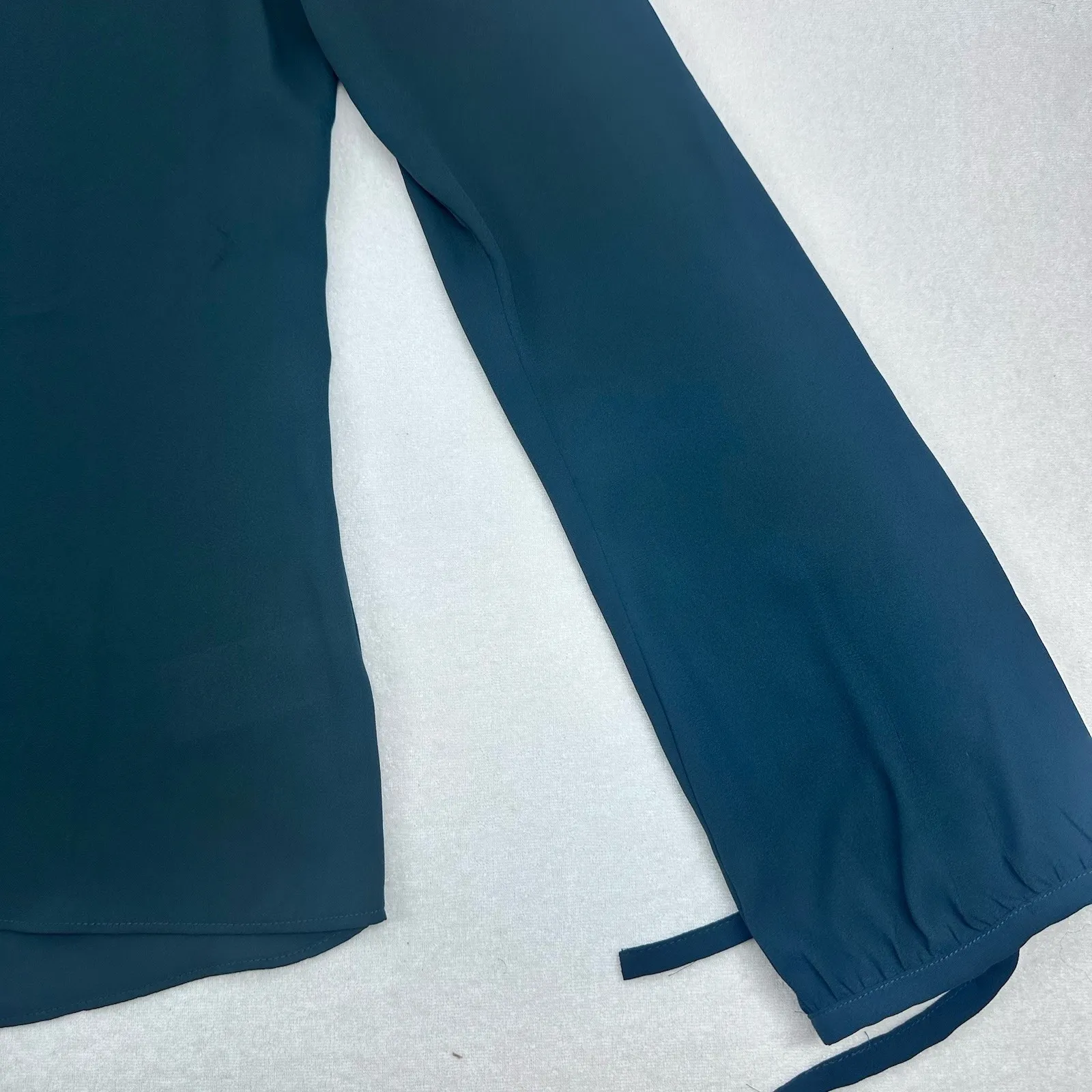 Sunday Best Aritzia Soft Button Down Shirt Green Size Small - Image 4