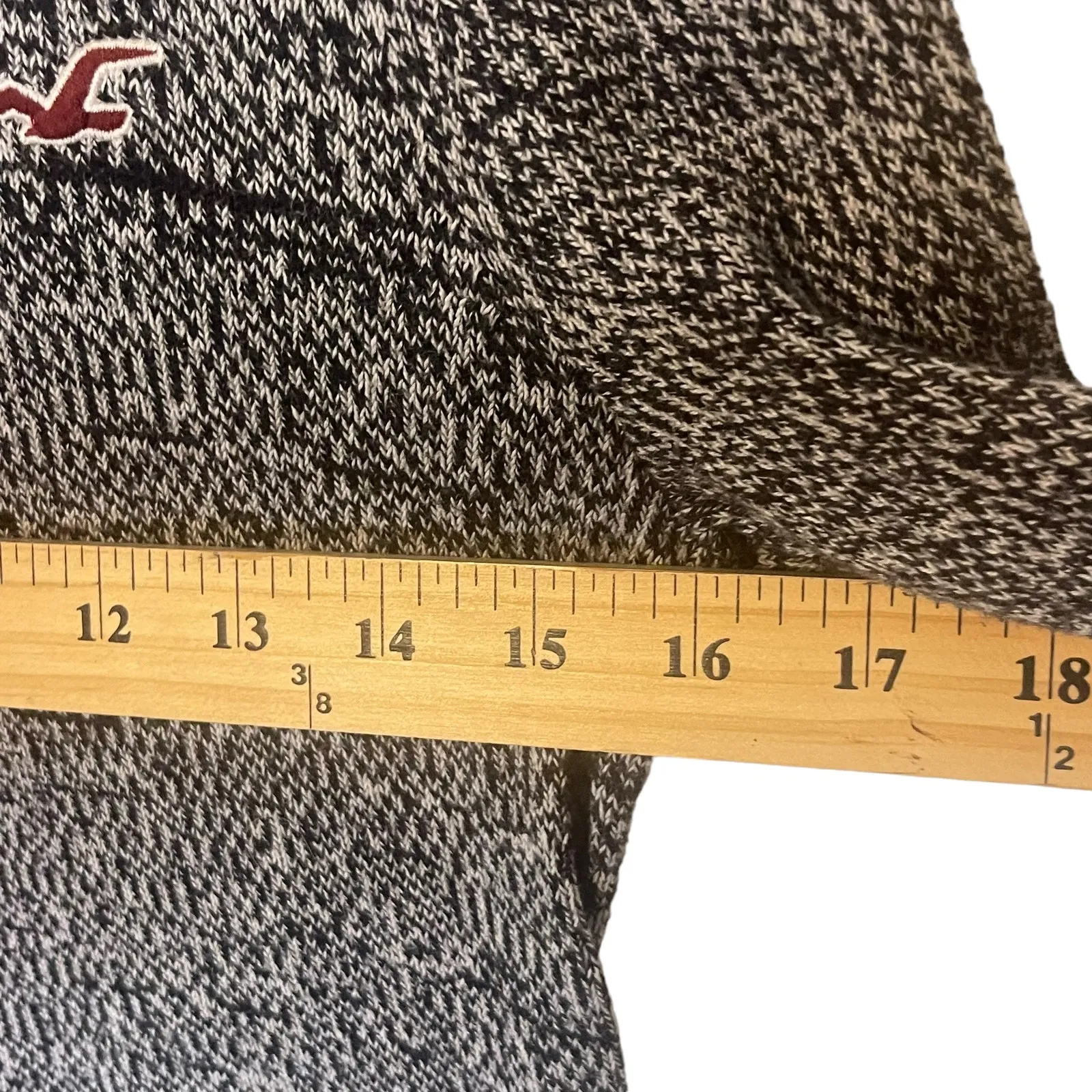 Hollister Women's Size XS Black Grey Heathered Fitted Long Sleeve Sweater‎ - Image 8