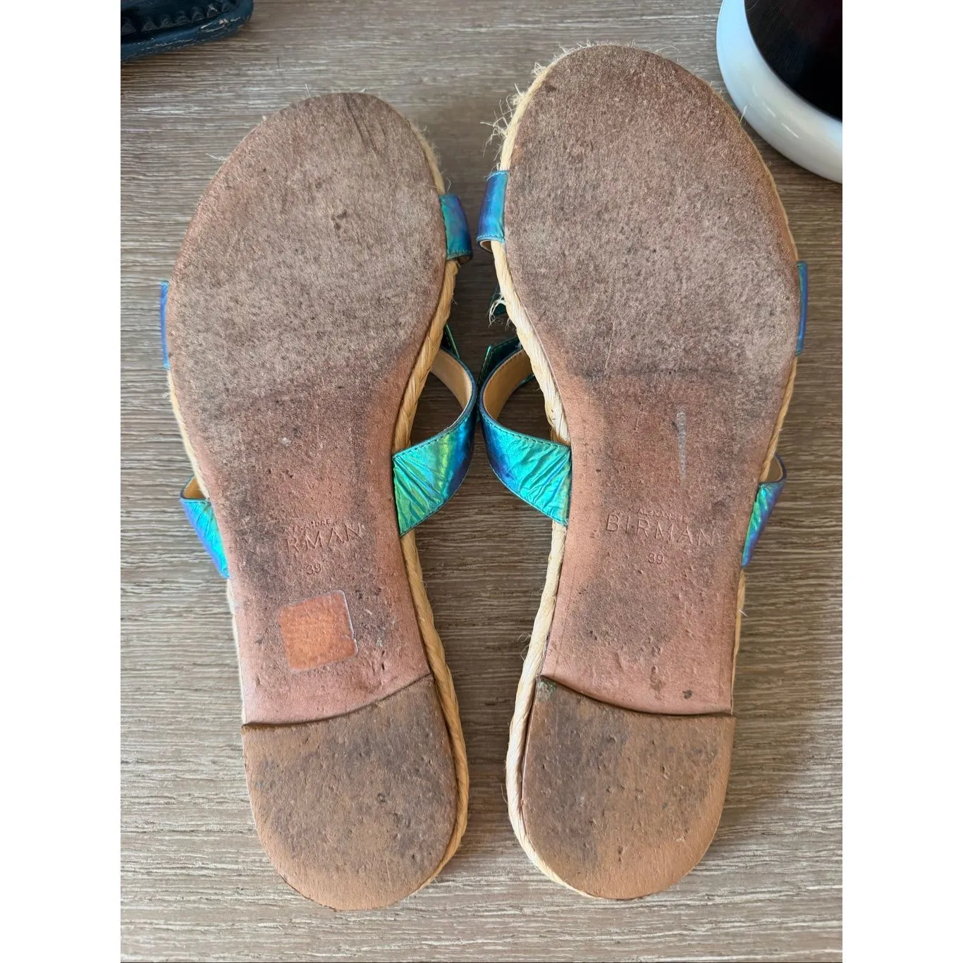 Alexandre Birman Clarita Iridescent Leather Flat Sandals Size 39/8.5 - Image 6