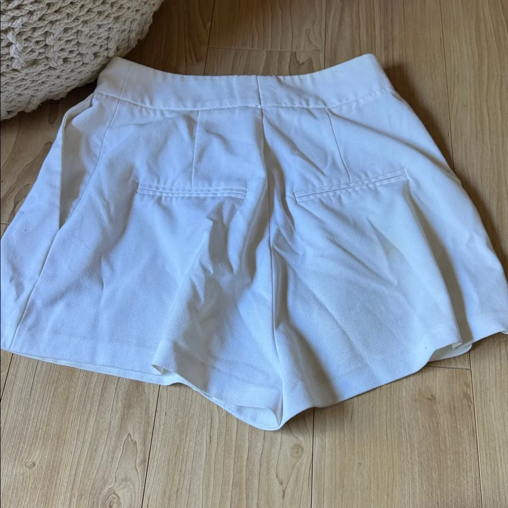 Musier Paris High Waist White Shorts Size XS - Image 3