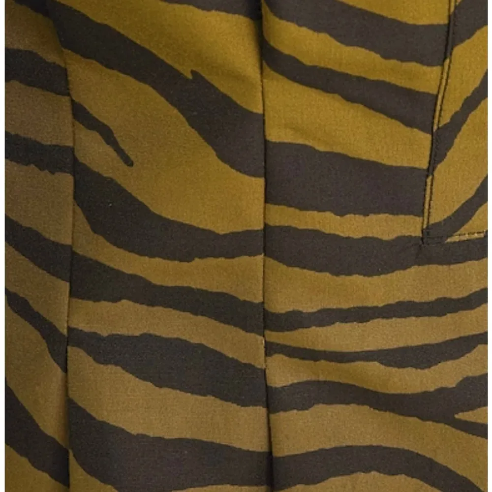 Veronica Beard Short Zebra Dreas - Image 4