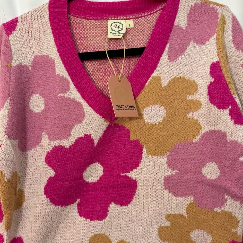SOUTHERN GRACE Dazed For Days Floral V Neck Sweater in Pink Beige Small 4/6 - Image 9