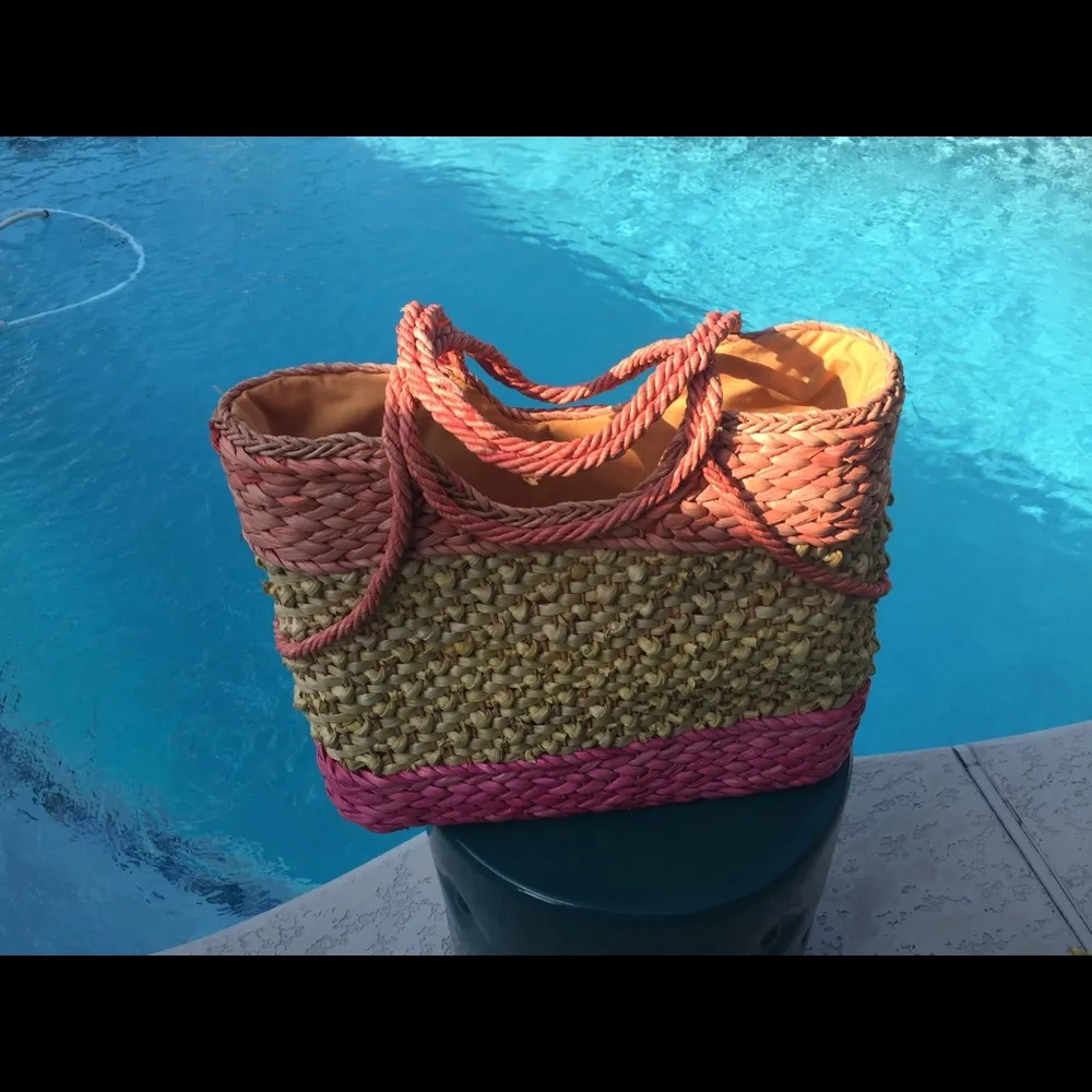 Old Navy straw tote - Image 2