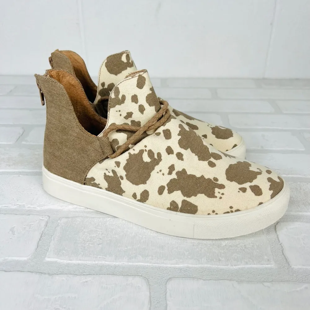 Cow Print Survivor Leopard Print Shoes Sneakers‎ by VERY G! Size 6.5 Brand New! - Image 5