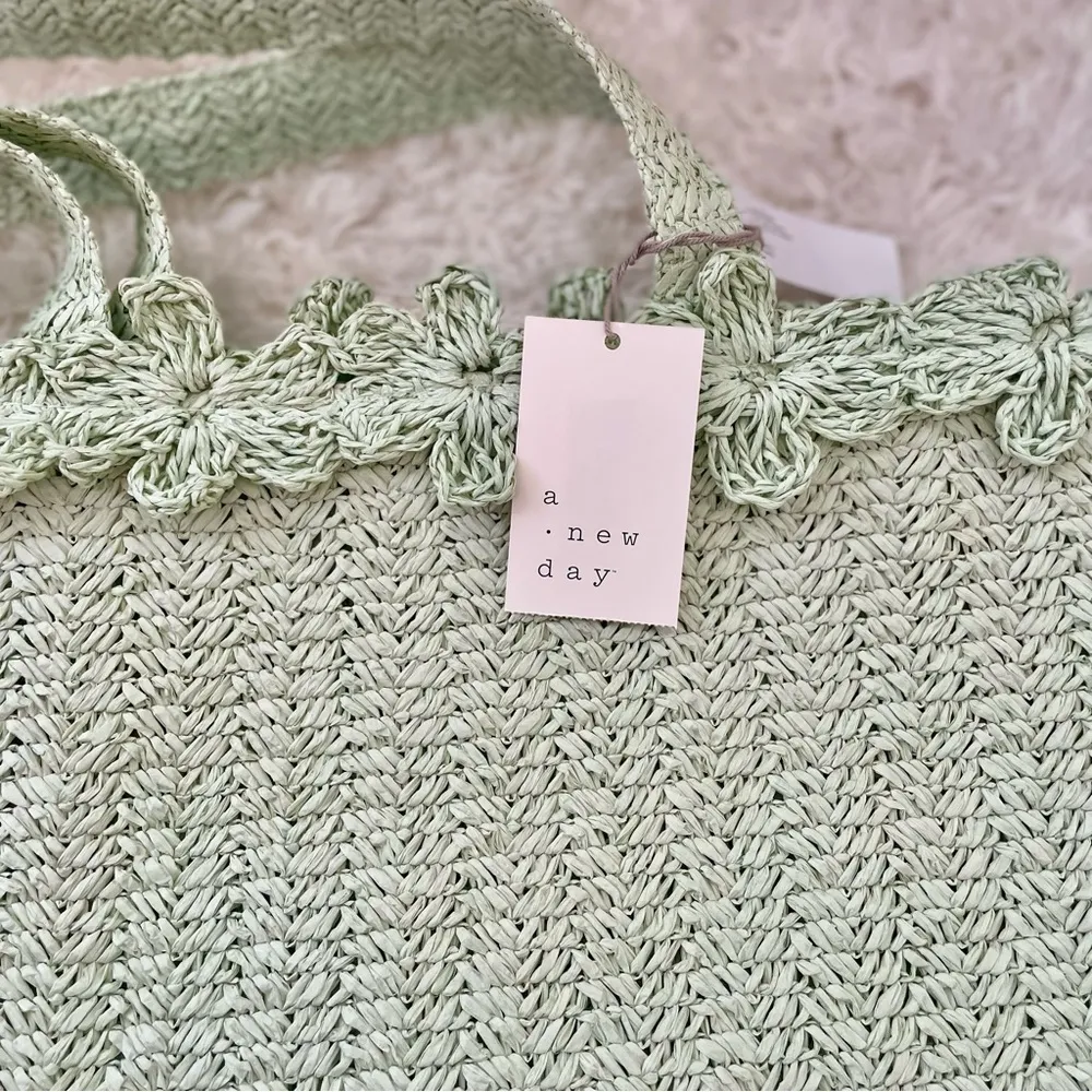 A‎ New Day Green Floral Tote Bag - Image 3