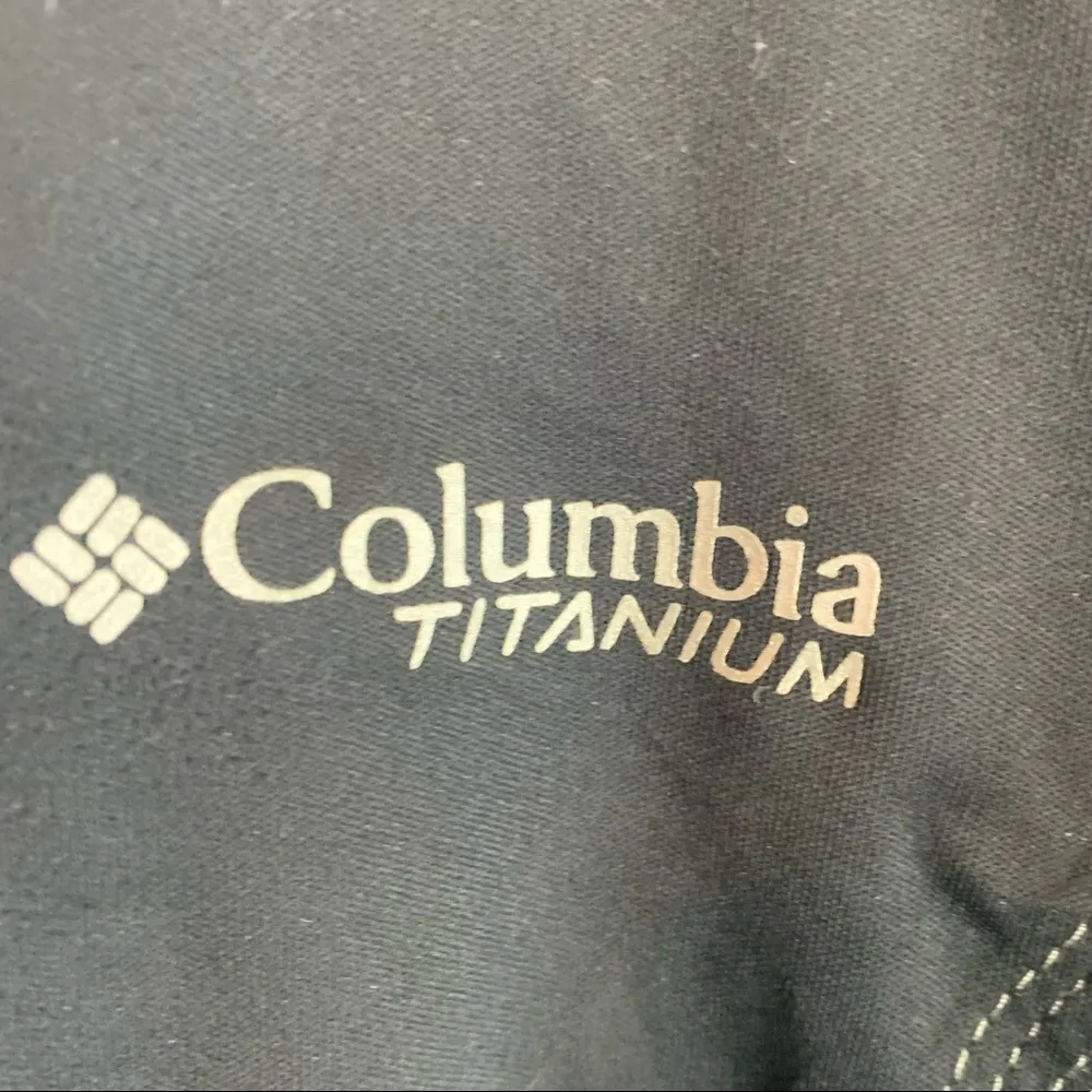Columbia Black Titanium Omni-Tech Jacket - Image 4