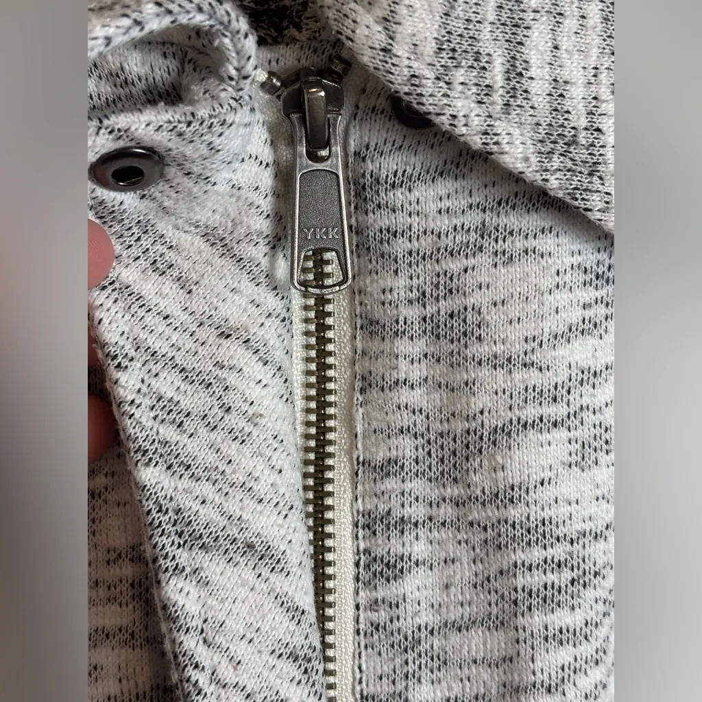 Cabi Neo Classic Casual Grey Zip Up Minimalistic Basic Moto Jacket Size Medium - Image 6