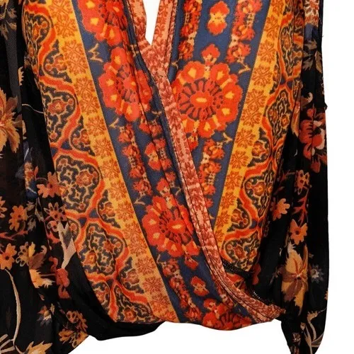 FREE PEOPLE Havana Black Floral Print‎ Sleeveless  Surplice Top EUC Size Small - Image 5