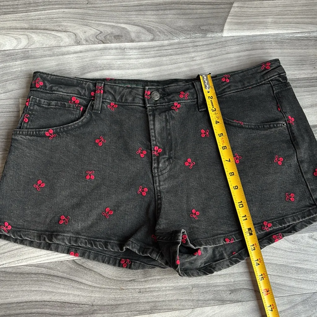 Wild Fable Black Jean Shorts with Red Embroidery - Image 7