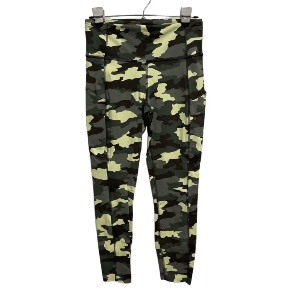 Lululemon Fast and Free Tight 25" Nulux Heritage 365
Camo Crispin Green size 6 - Image 5